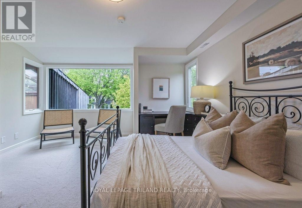 12 MAYFAIR DRIVE - 27