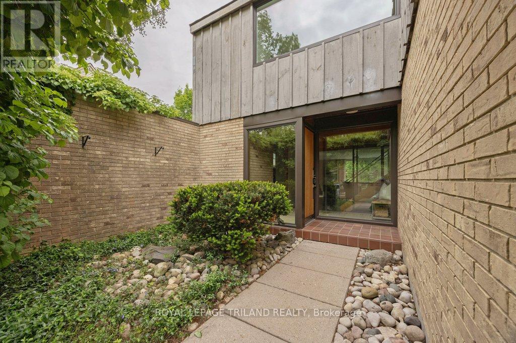12 MAYFAIR DRIVE - Image 3