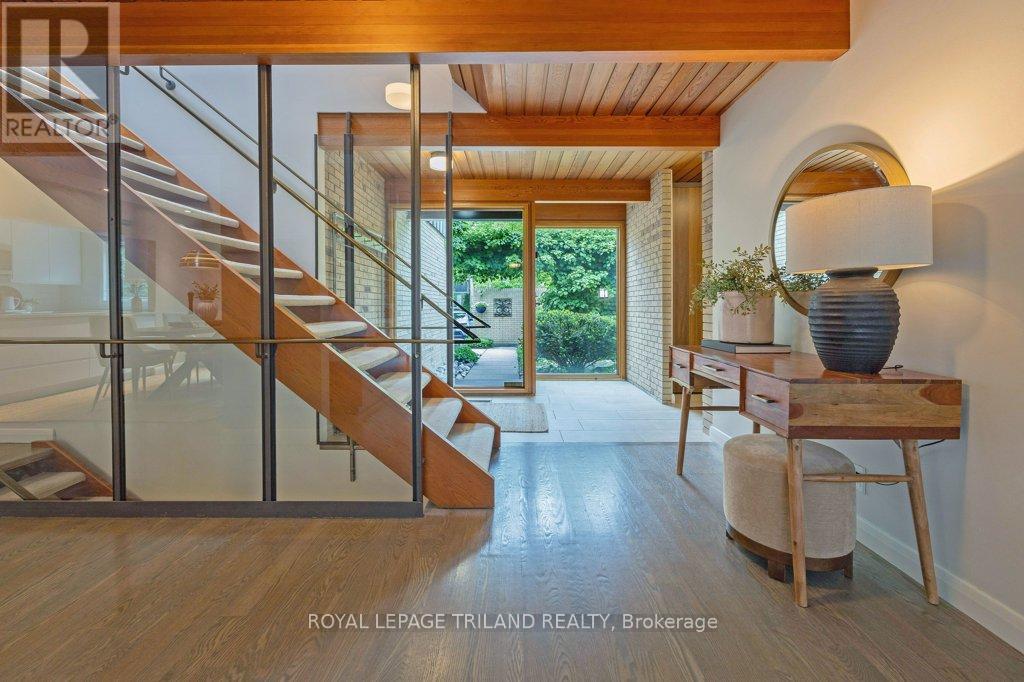12 MAYFAIR DRIVE - 7