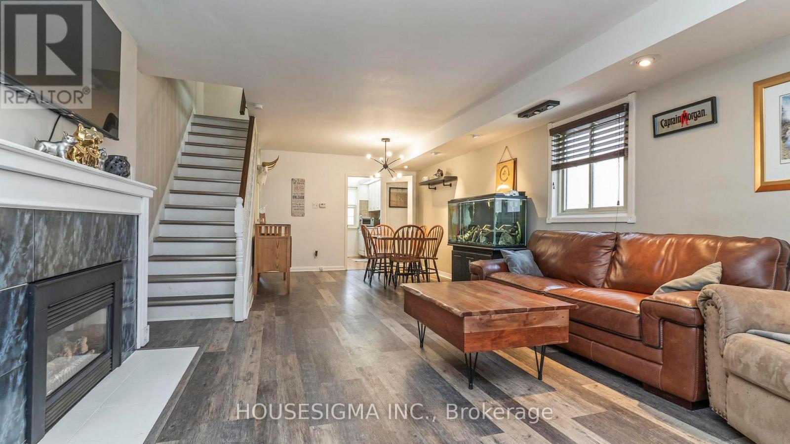 16 ARBOUR GLEN CRESCENT - 11