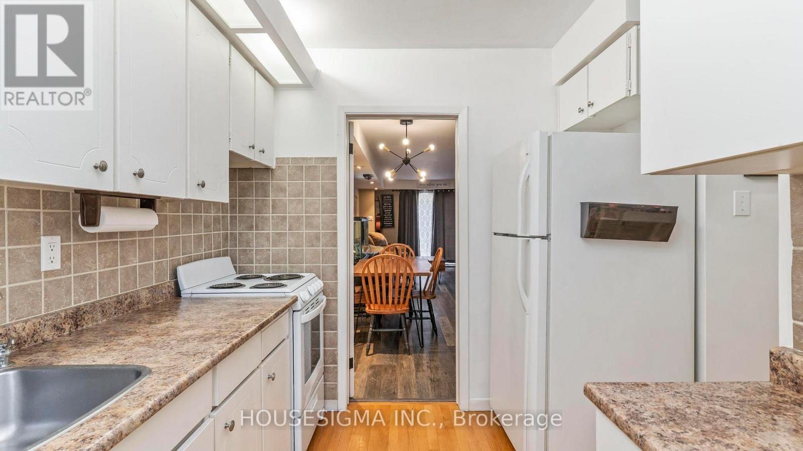 16 ARBOUR GLEN CRESCENT - 6