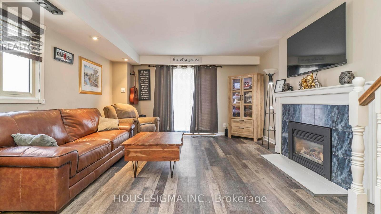 16 ARBOUR GLEN CRESCENT - 9