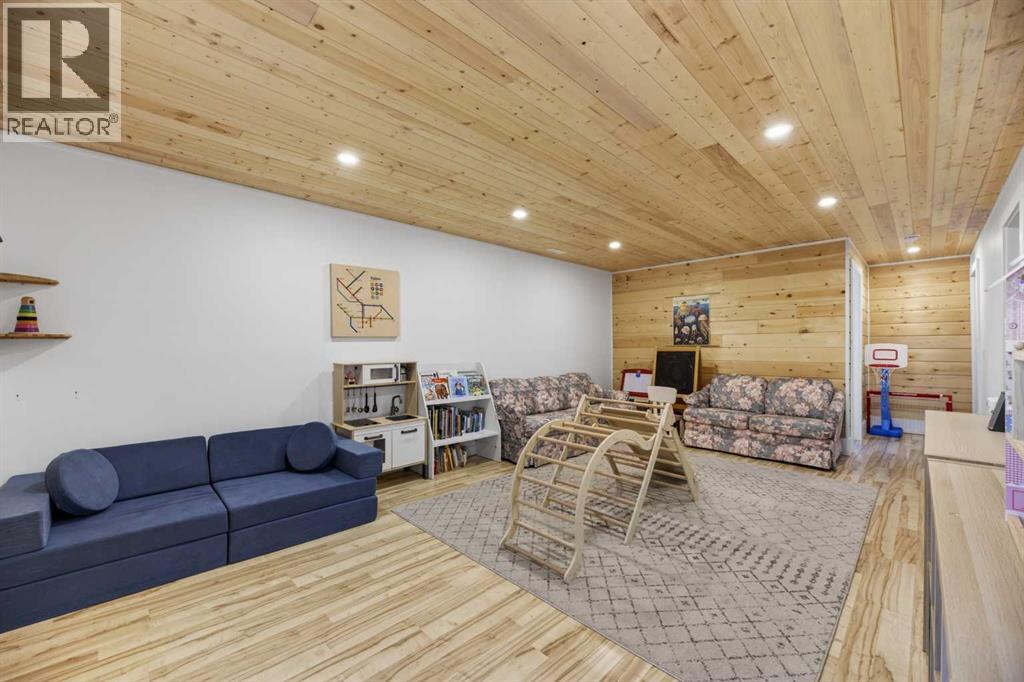 1012 2 Street NE — photo 27