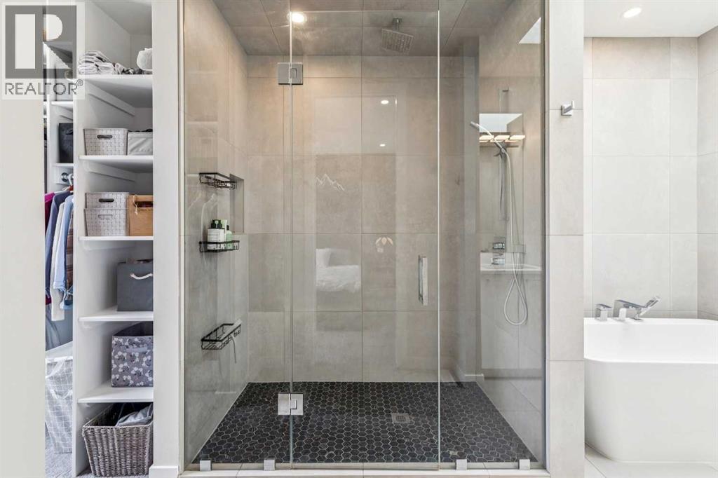 3507 41 Street SW - 24