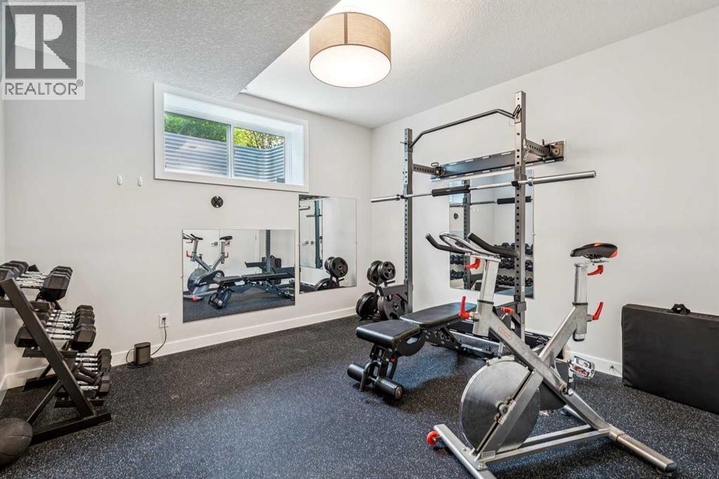 3507 41 Street SW - 39