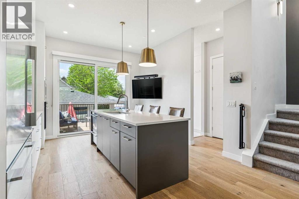 3507 41 Street SW - 11