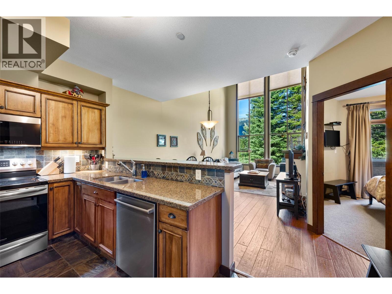 #16 5005 Valley Drive - Image 3