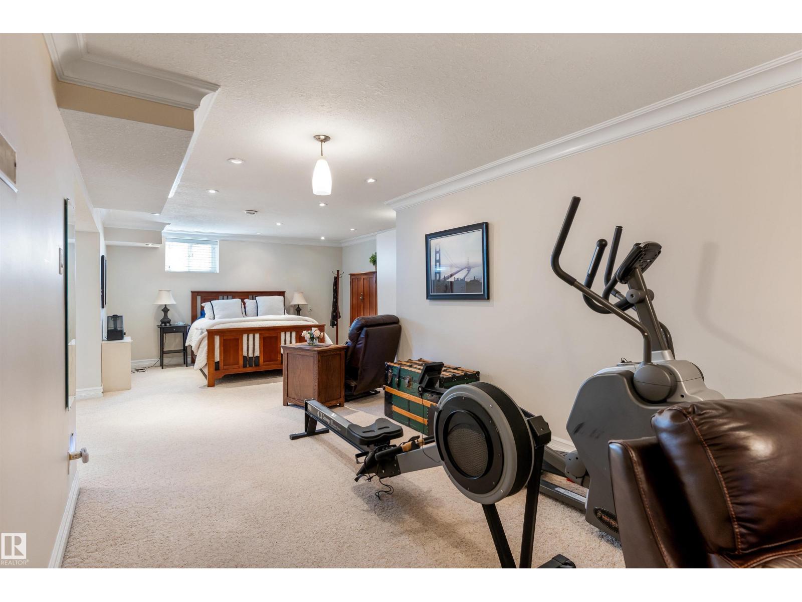 25 MOUNT ROYAL DR - 32