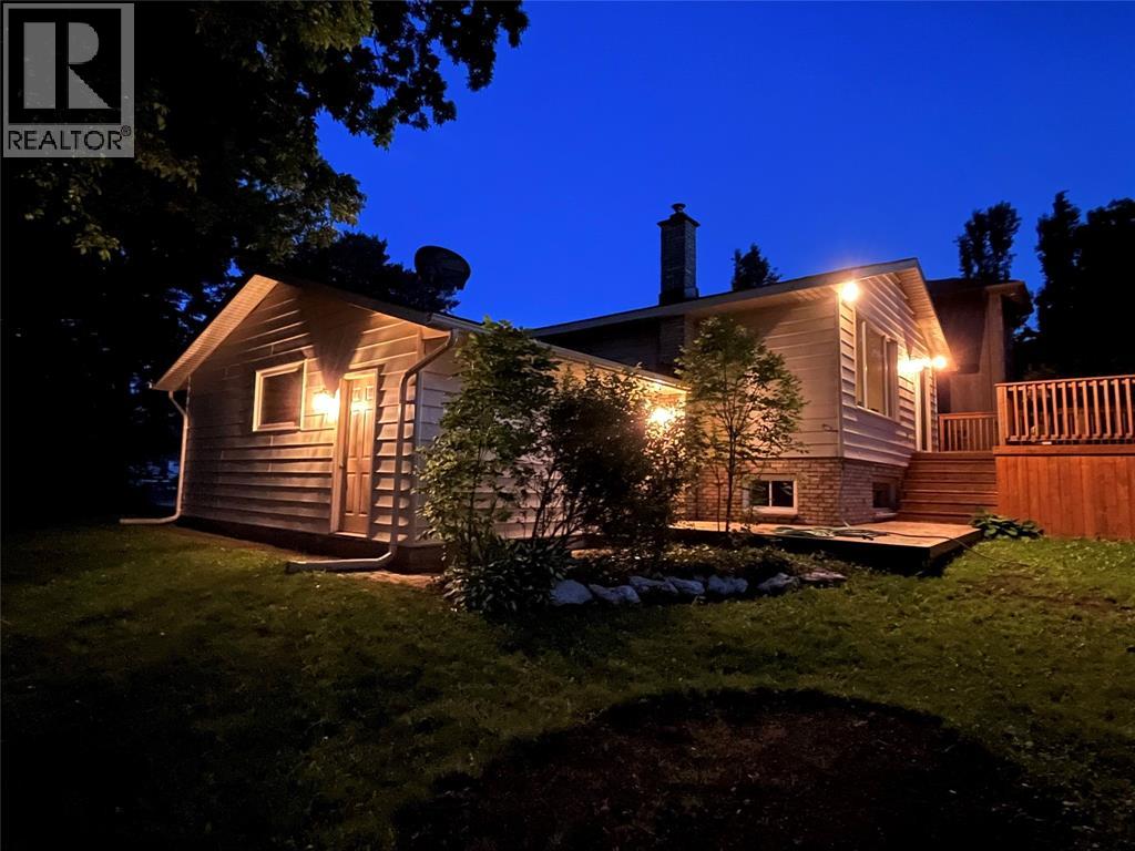 4084 Bluepoint DRIVE - 32