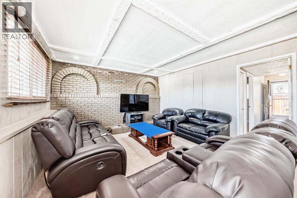 28 Rundlelawn Place NE - 21