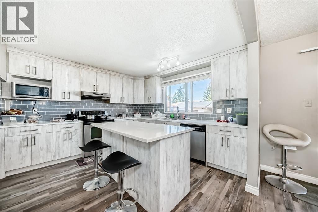 28 Rundlelawn Place NE - 5