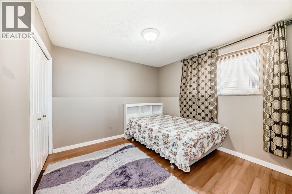 28 Rundlelawn Place NE - 23