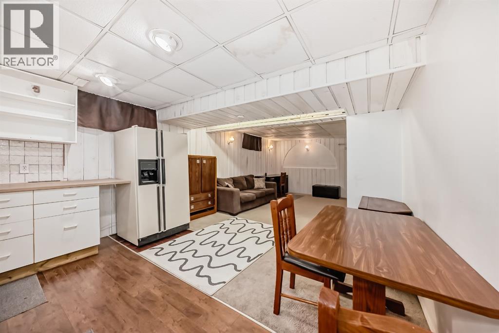 28 Rundlelawn Place NE - 28