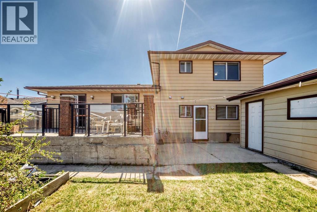 28 Rundlelawn Place NE - 41