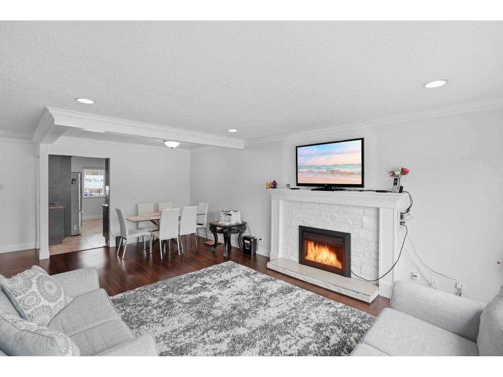 8081 112 Street - photo 2