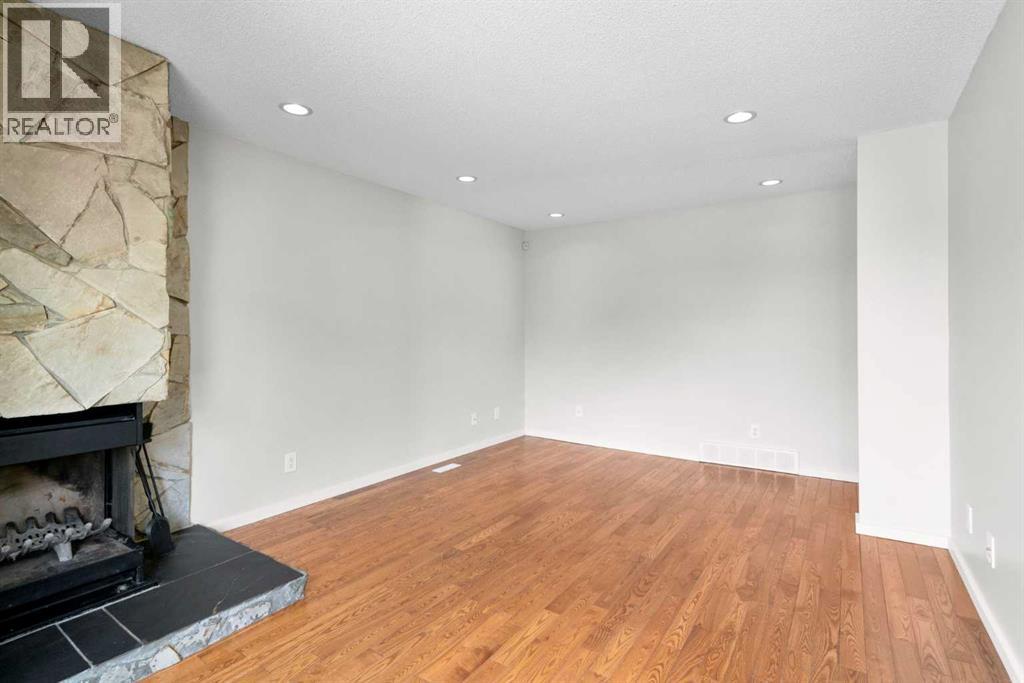 124 Bergen Crescent NW - 11