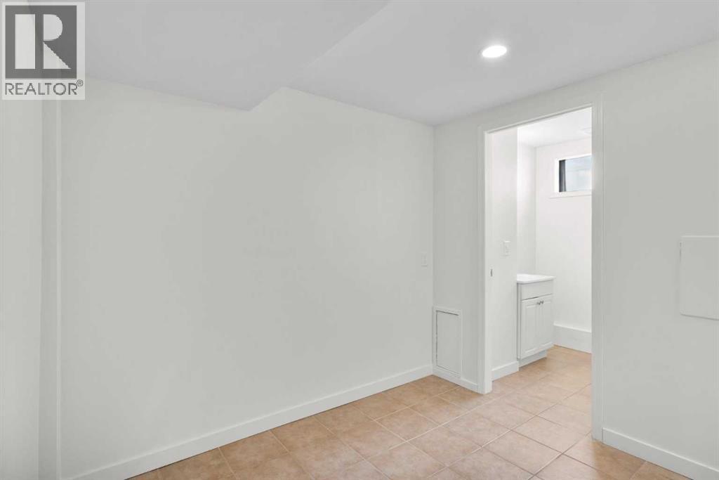124 Bergen Crescent NW - 34