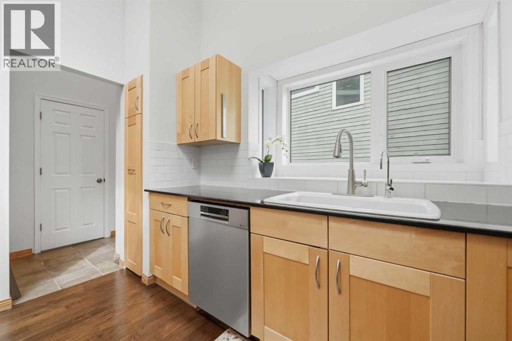 84 Coach Gate Way SW - 11