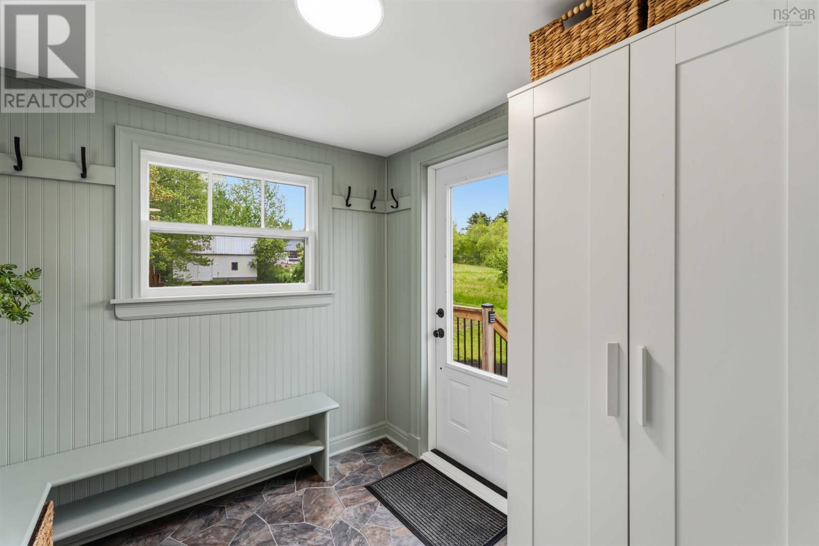 378 Orchard - Image 2