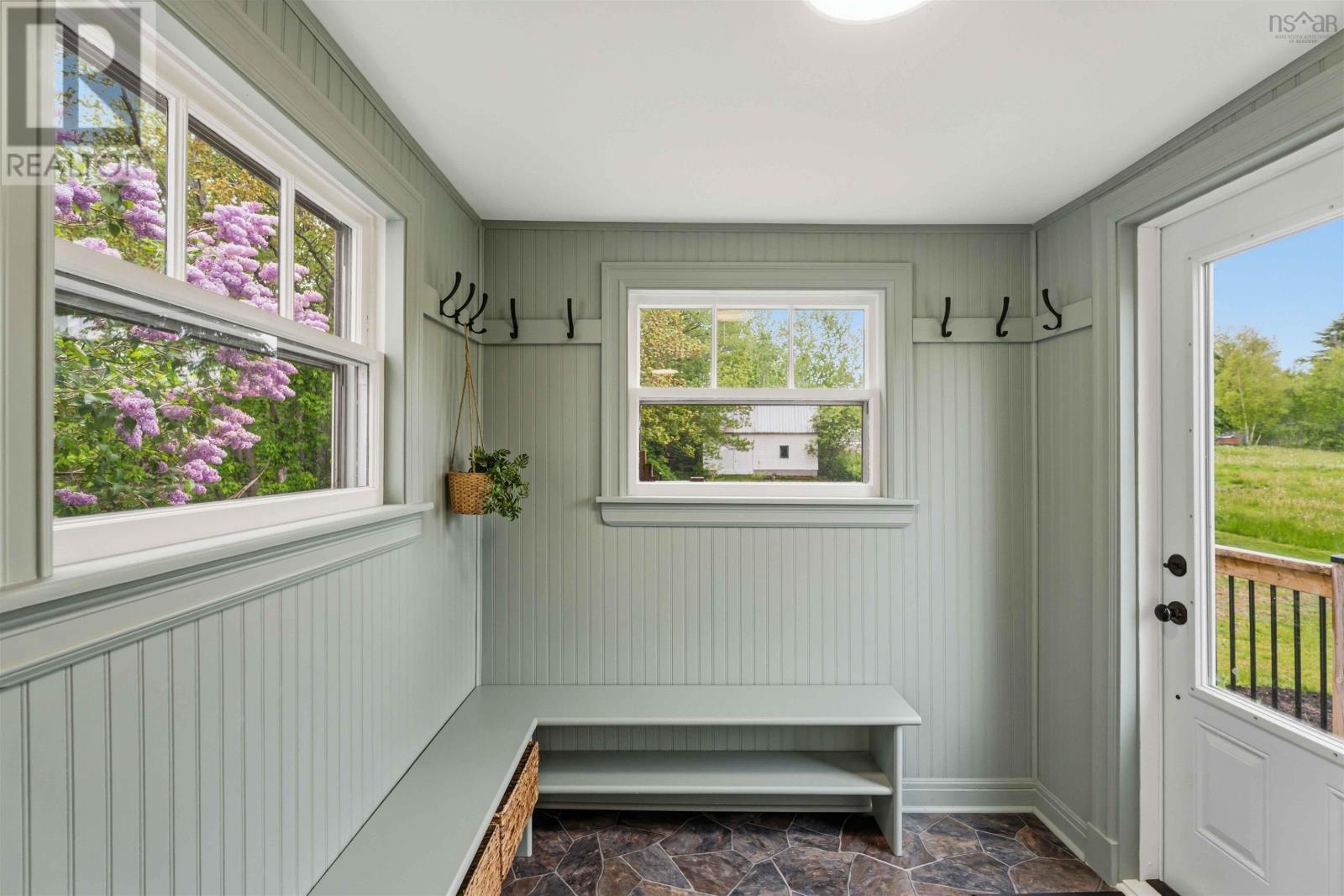 378 Orchard - Image 3