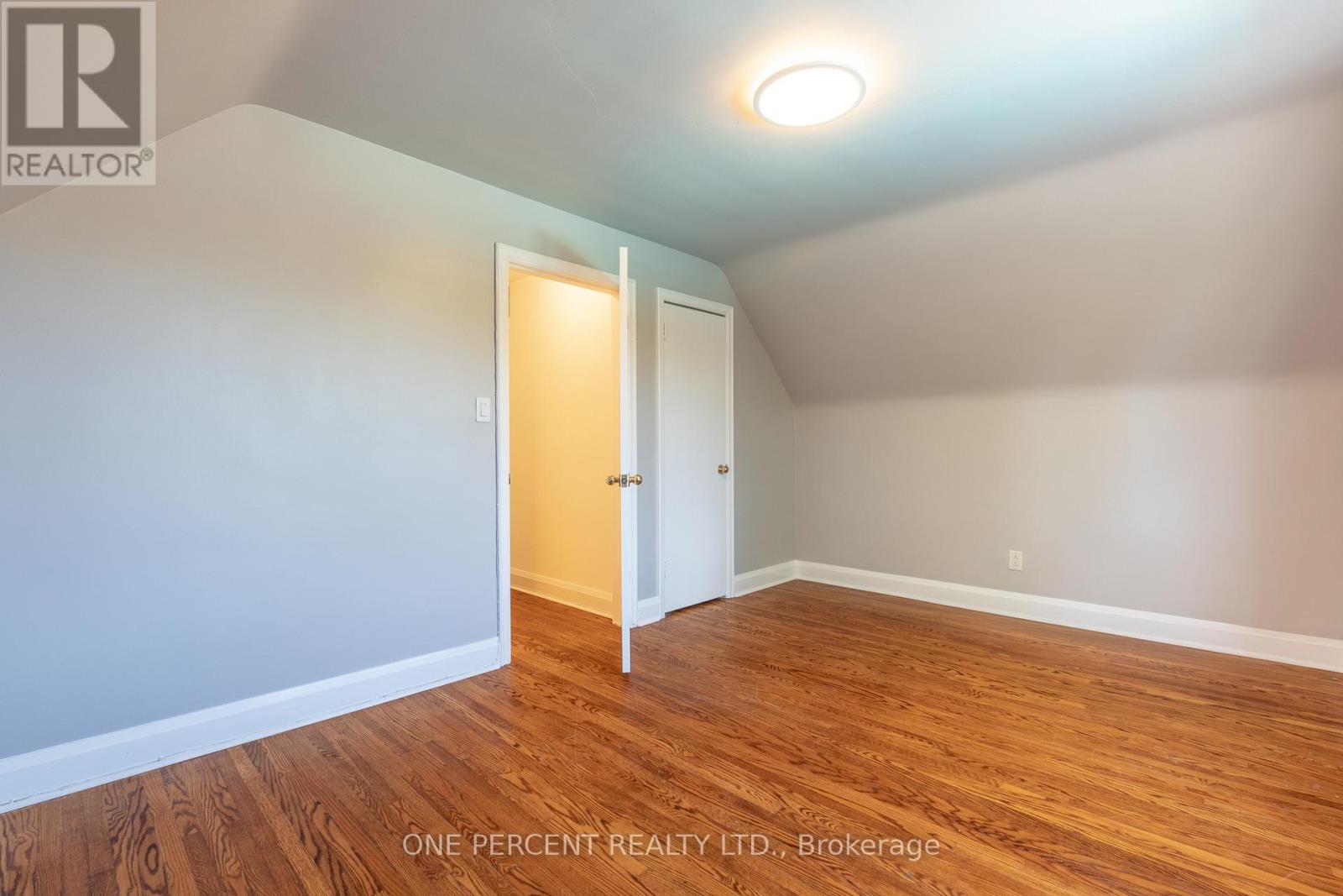 27 DELEVAN CRESCENT - 17
