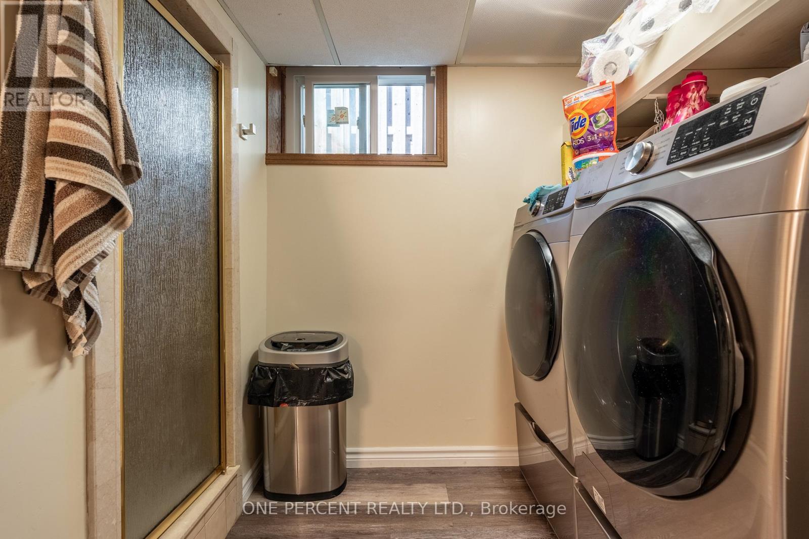 27 DELEVAN CRESCENT - 22