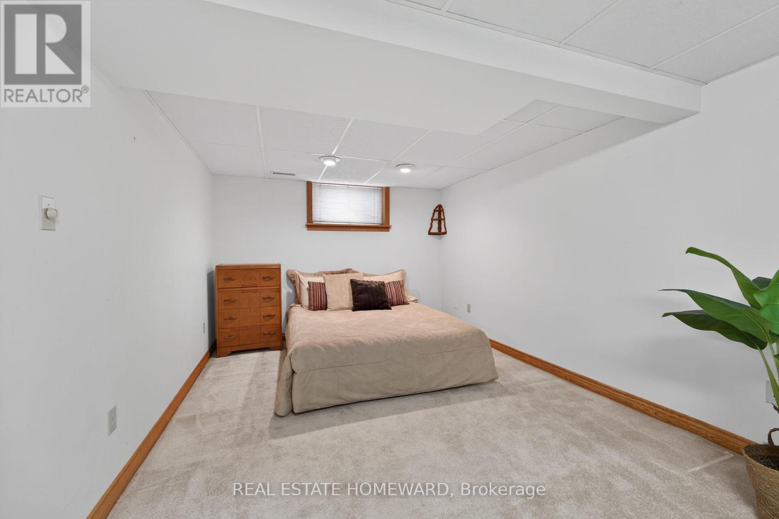 634 MOUNTAIN BROW BOULEVARD - 42