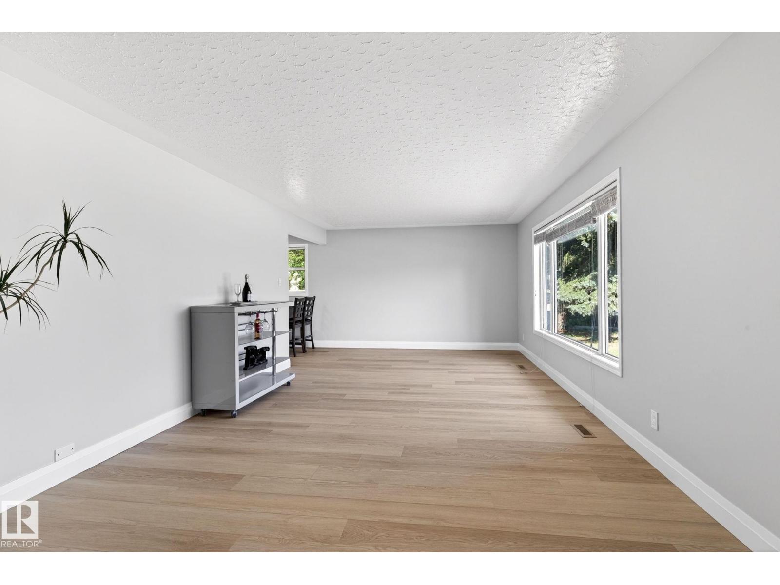 6008 97A AV NW - 11