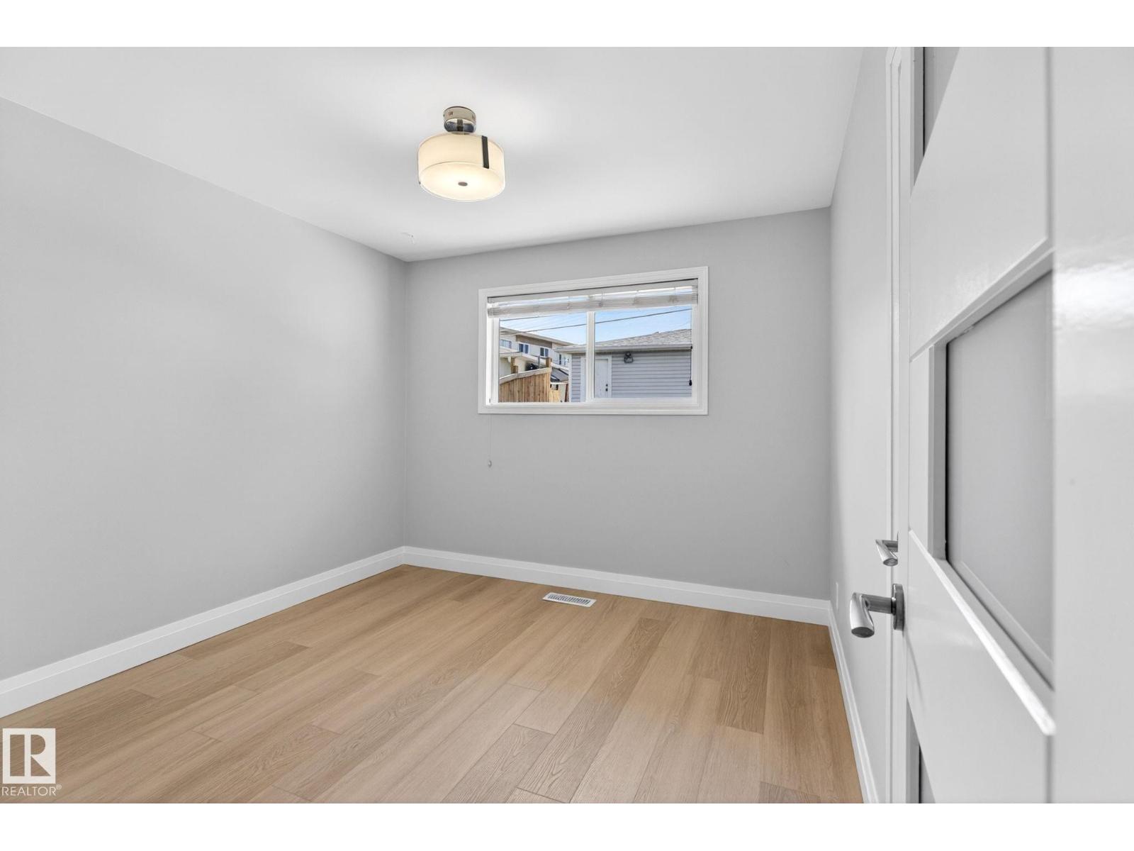 6008 97A AV NW - 21