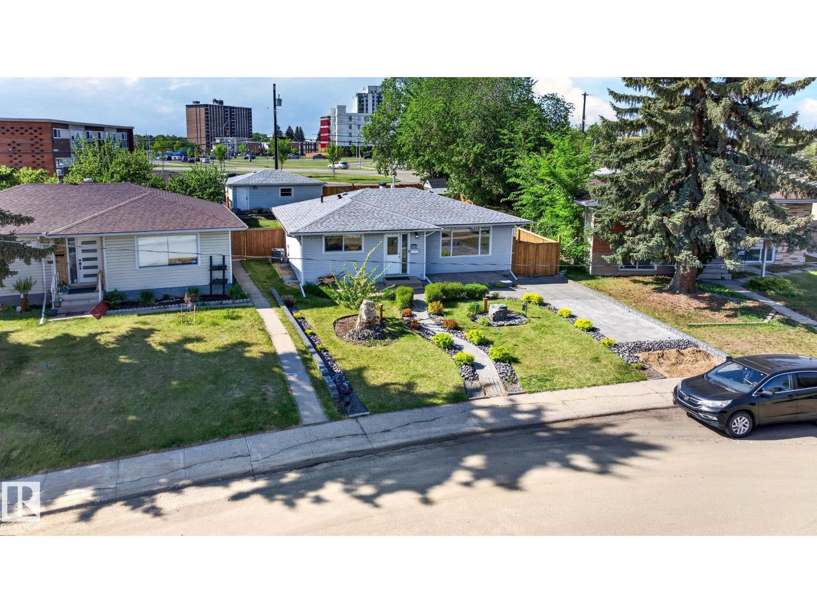 6008 97A AV NW - Image 3