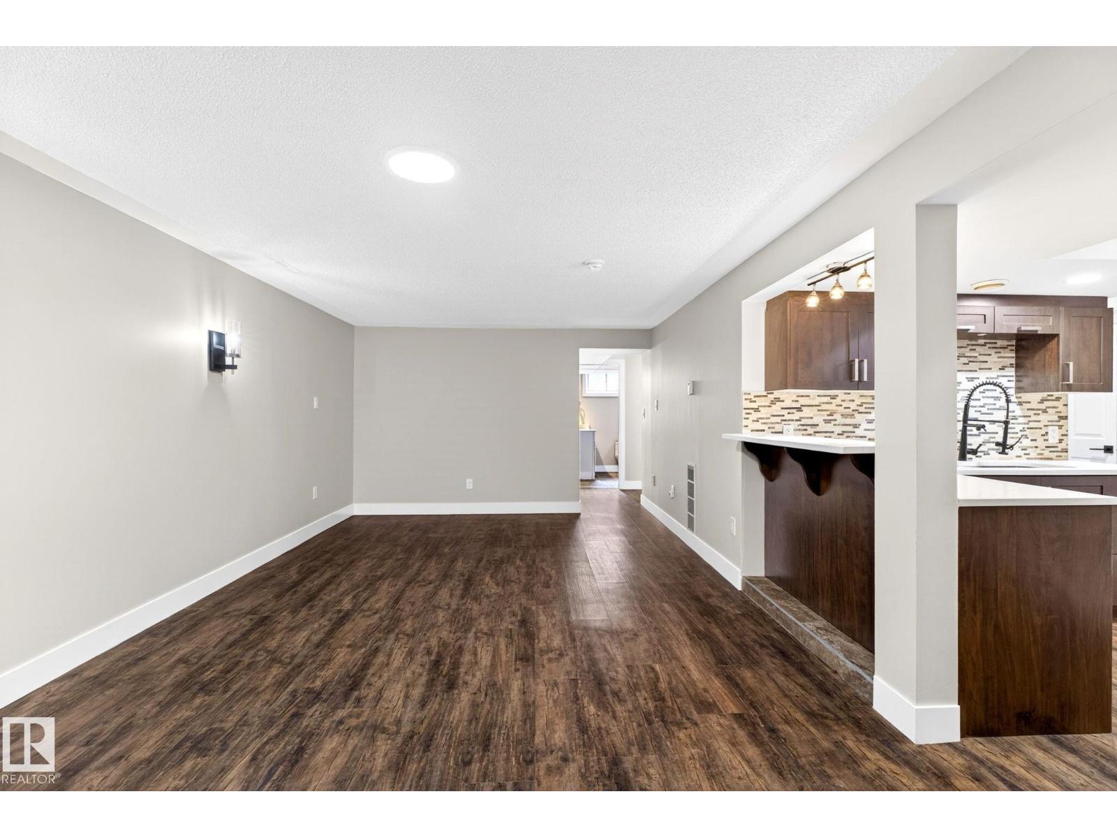 6008 97A AV NW - 36