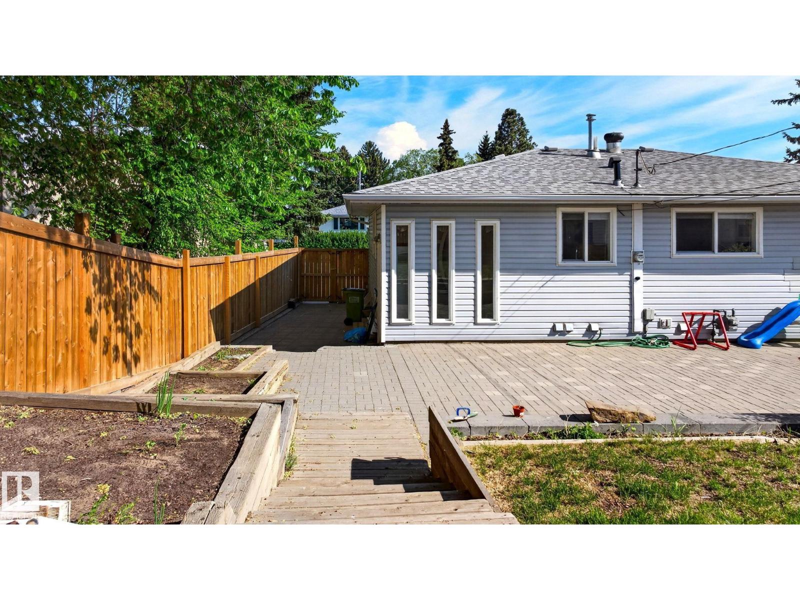 6008 97A AV NW - 47