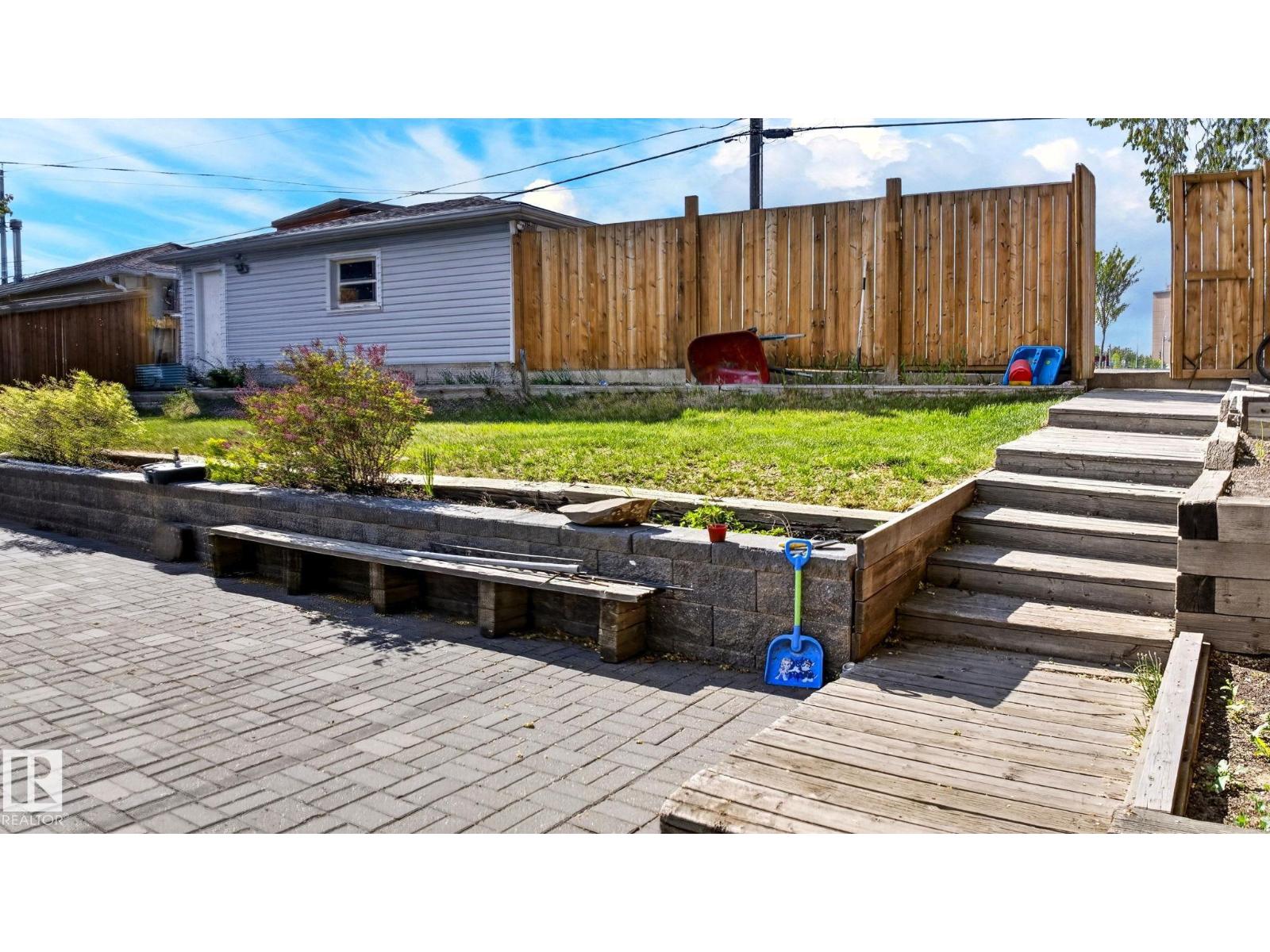 6008 97A AV NW - 48