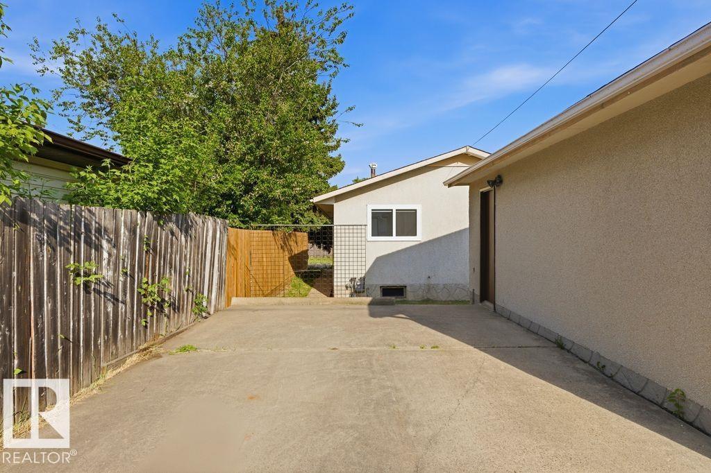 14208 51 ST NW - 34