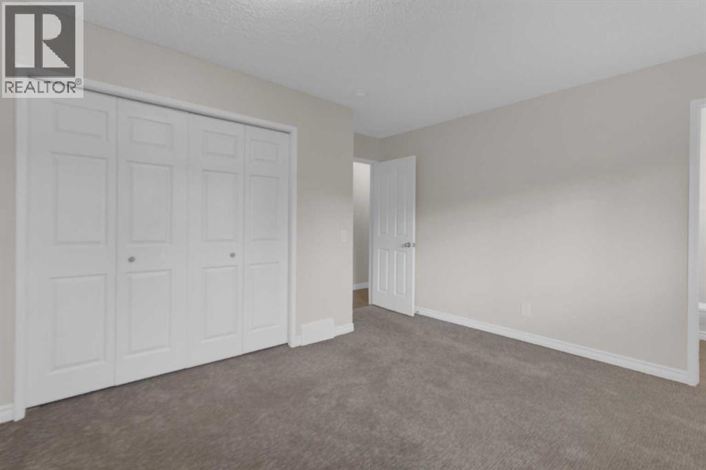 452 Queen Alexandra Way SE - 17