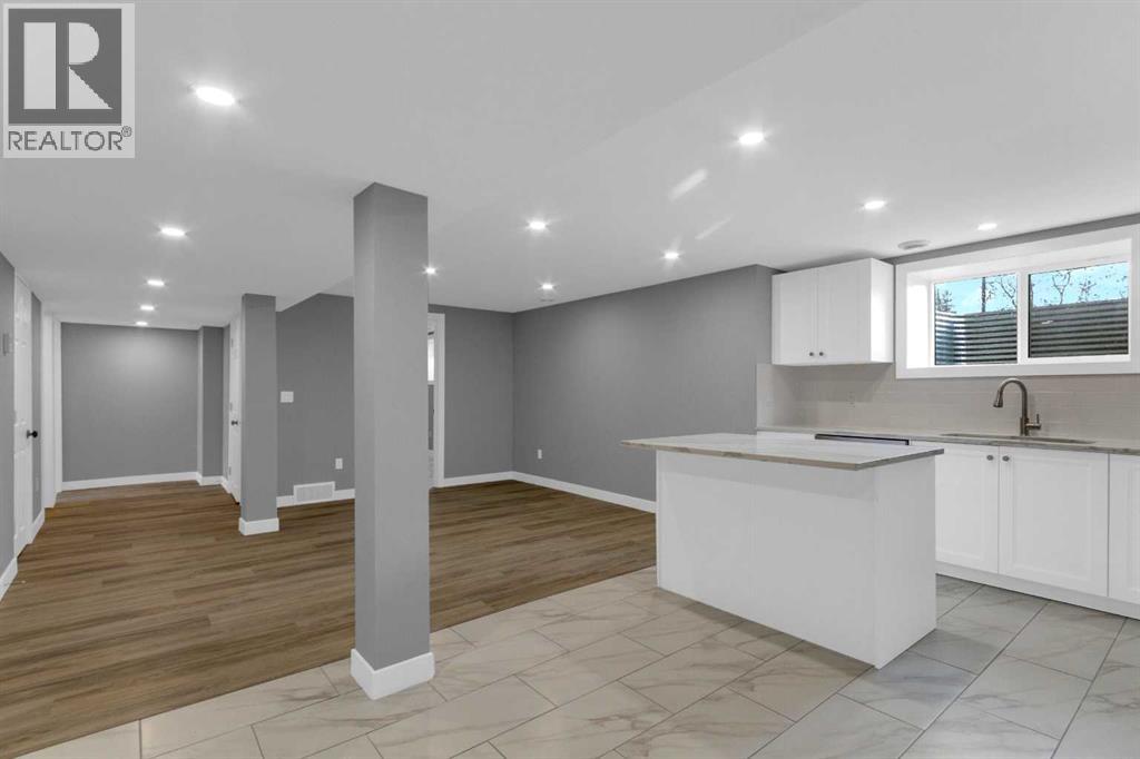 452 Queen Alexandra Way SE - 23