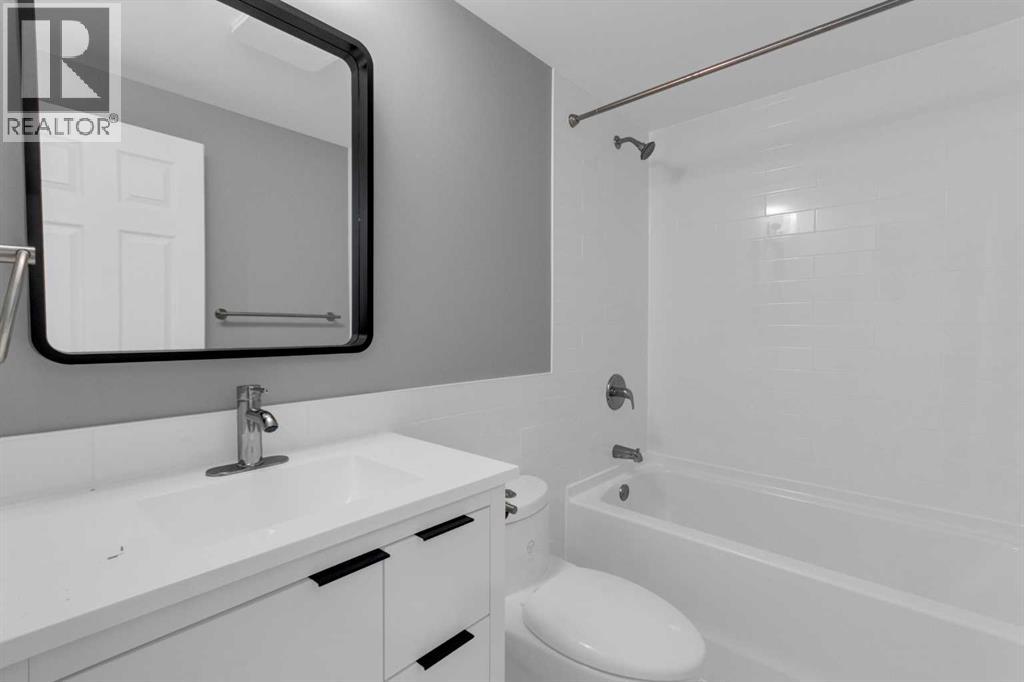 452 Queen Alexandra Way SE - 32