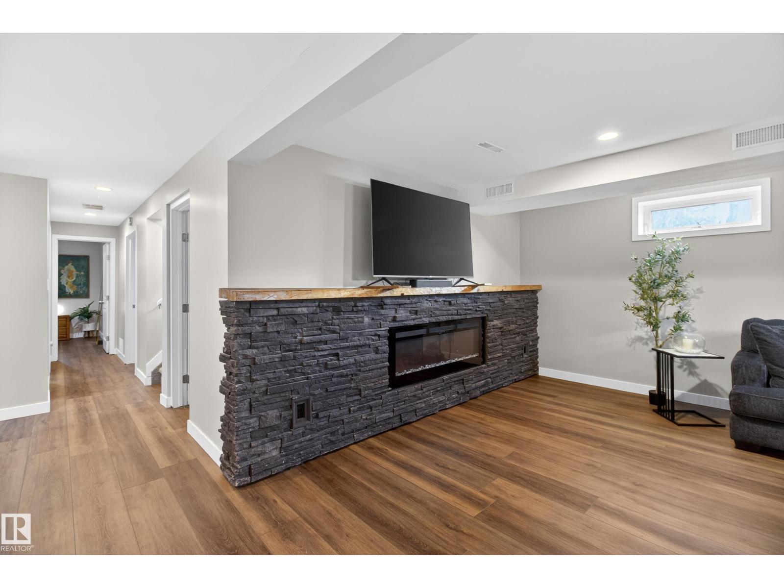 52177 RGE ROAD 215 - 35