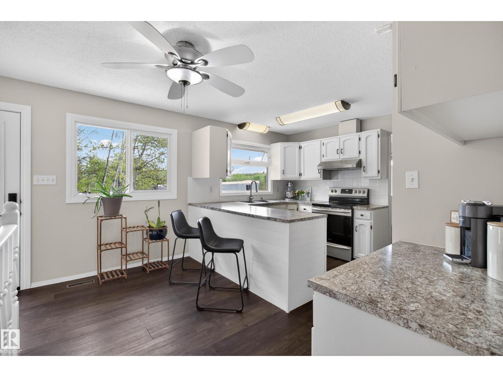 52177 RGE ROAD 215 - 9
