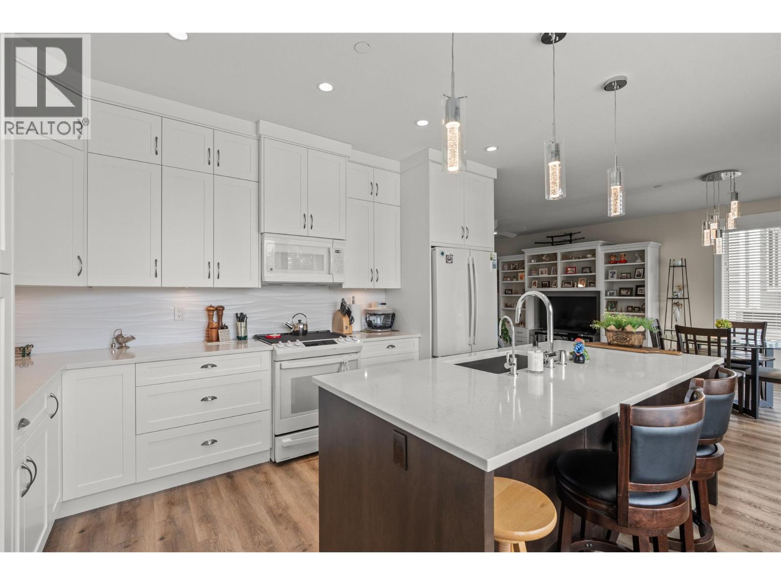 3270 Birban Avenue - 22