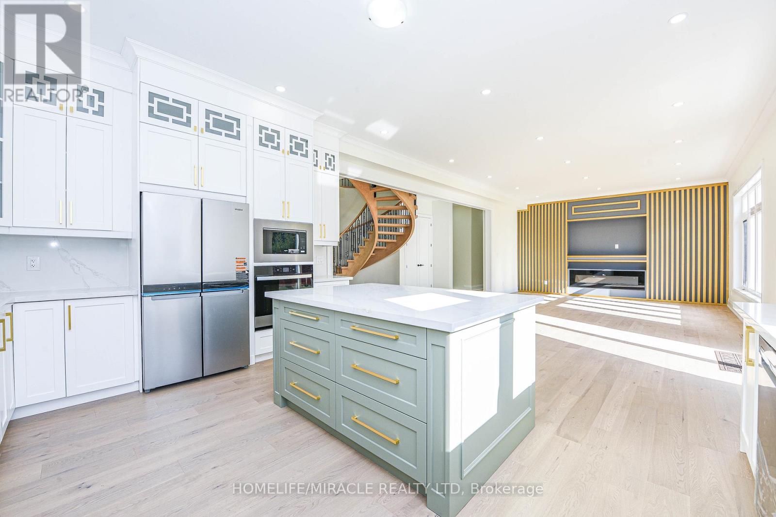 11 HILLCREST AVENUE - 22