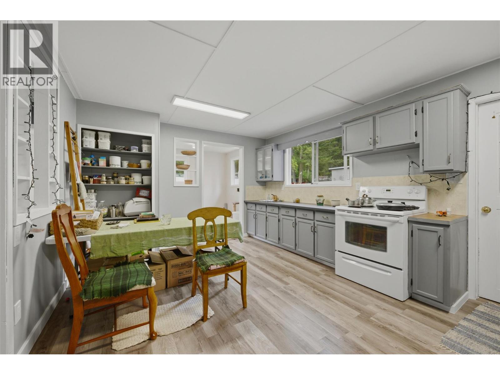 1394 6 Highway - 18