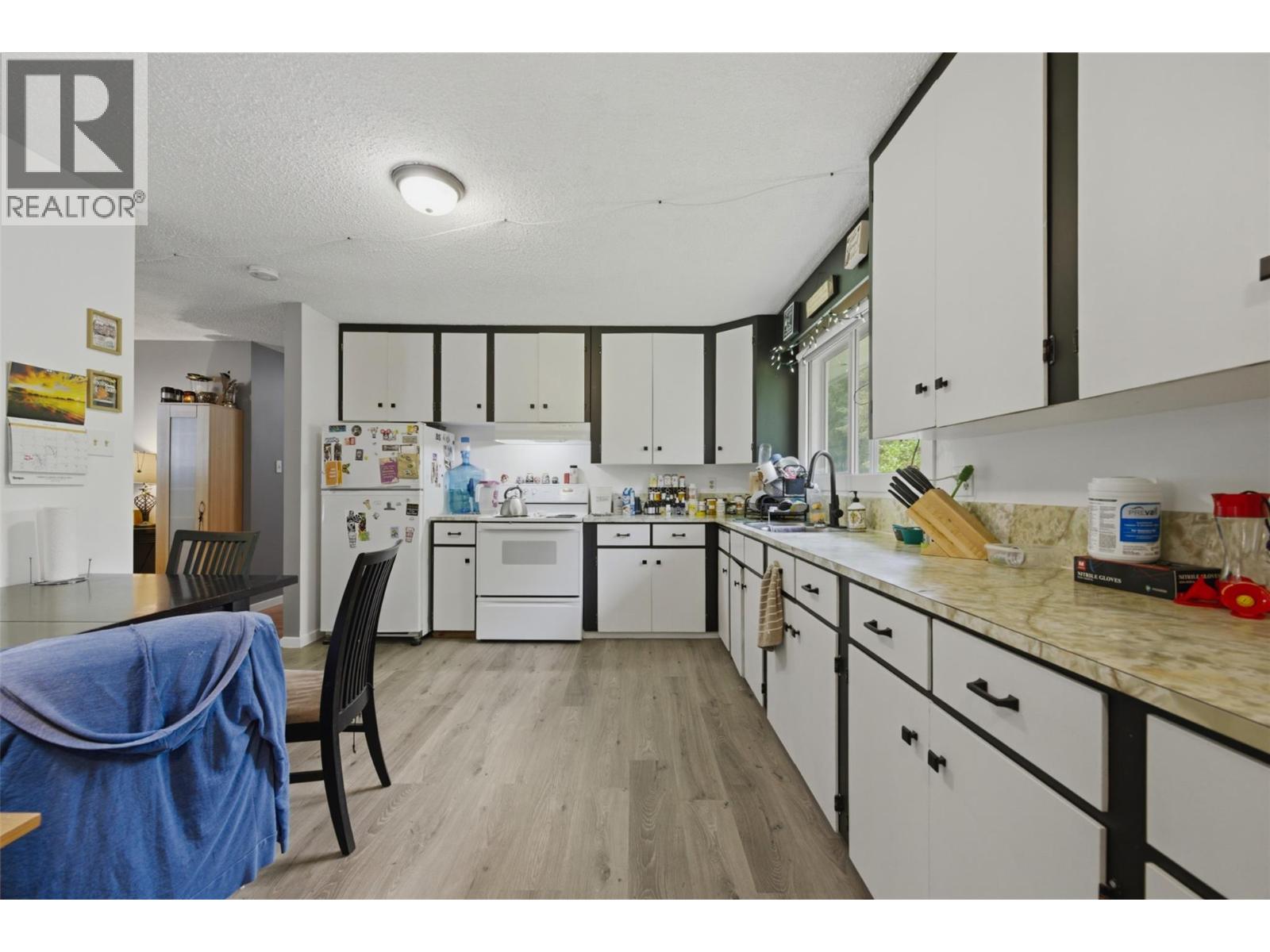 1394 6 Highway - 2