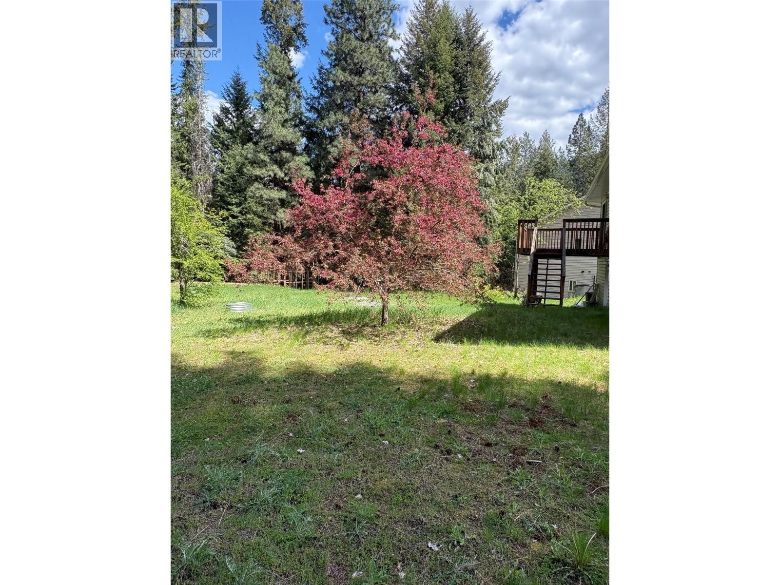 945 Pine Crescent - 37