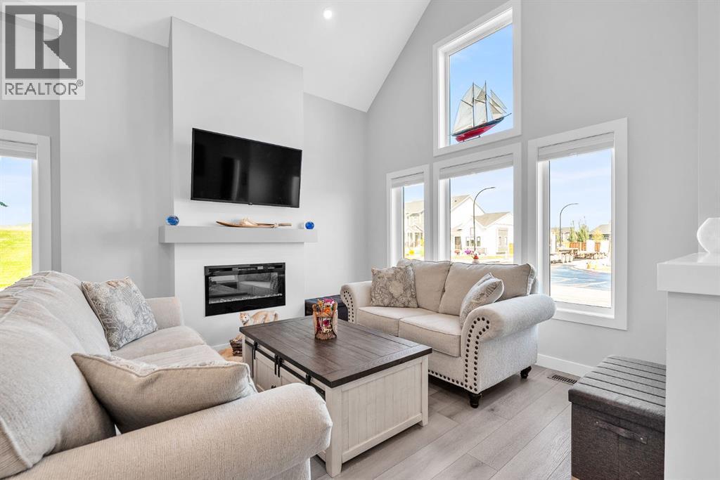 1098 Creekside Boulevard SW - Image 3