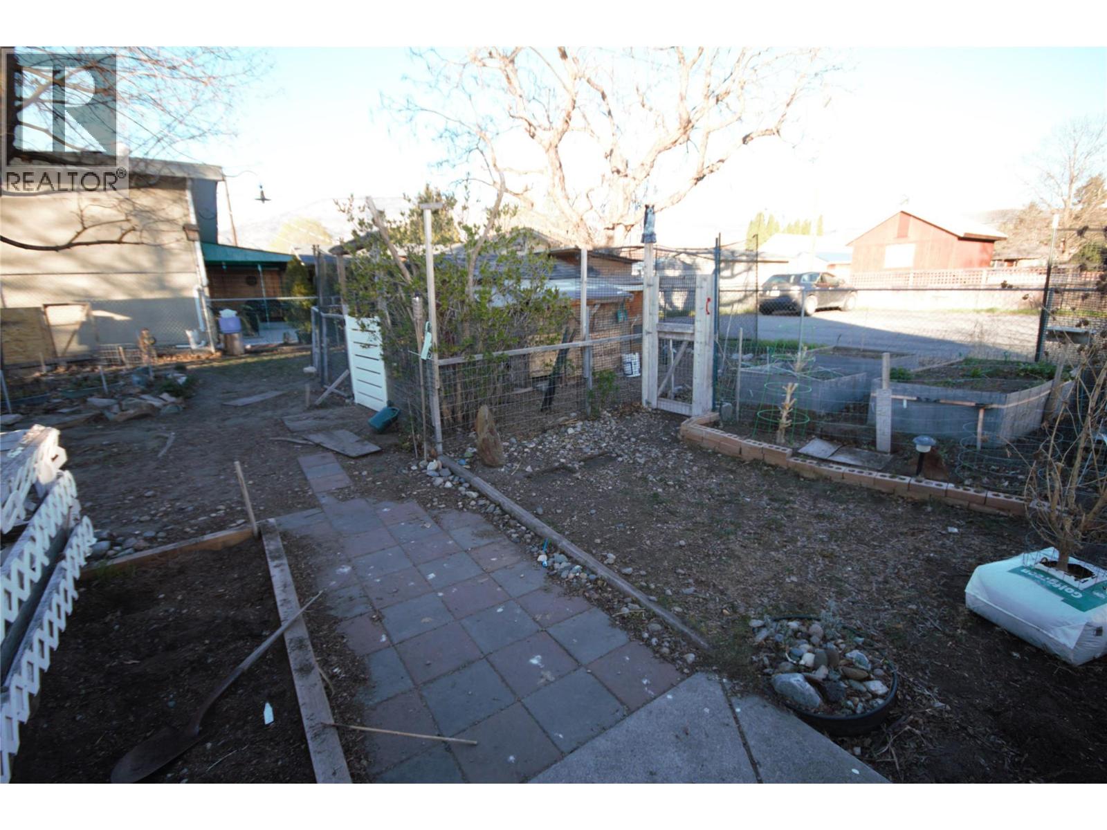 6449 PARK Drive, Oliver