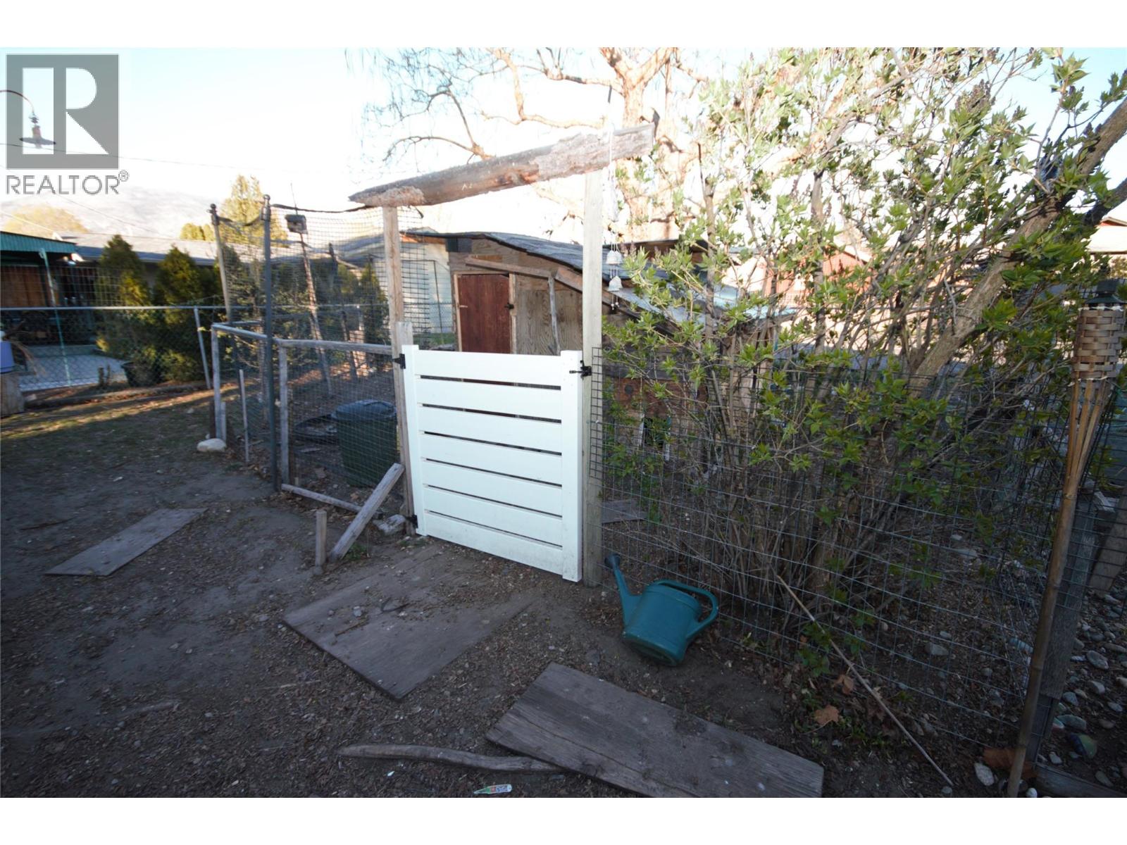 6449 PARK Drive, Oliver