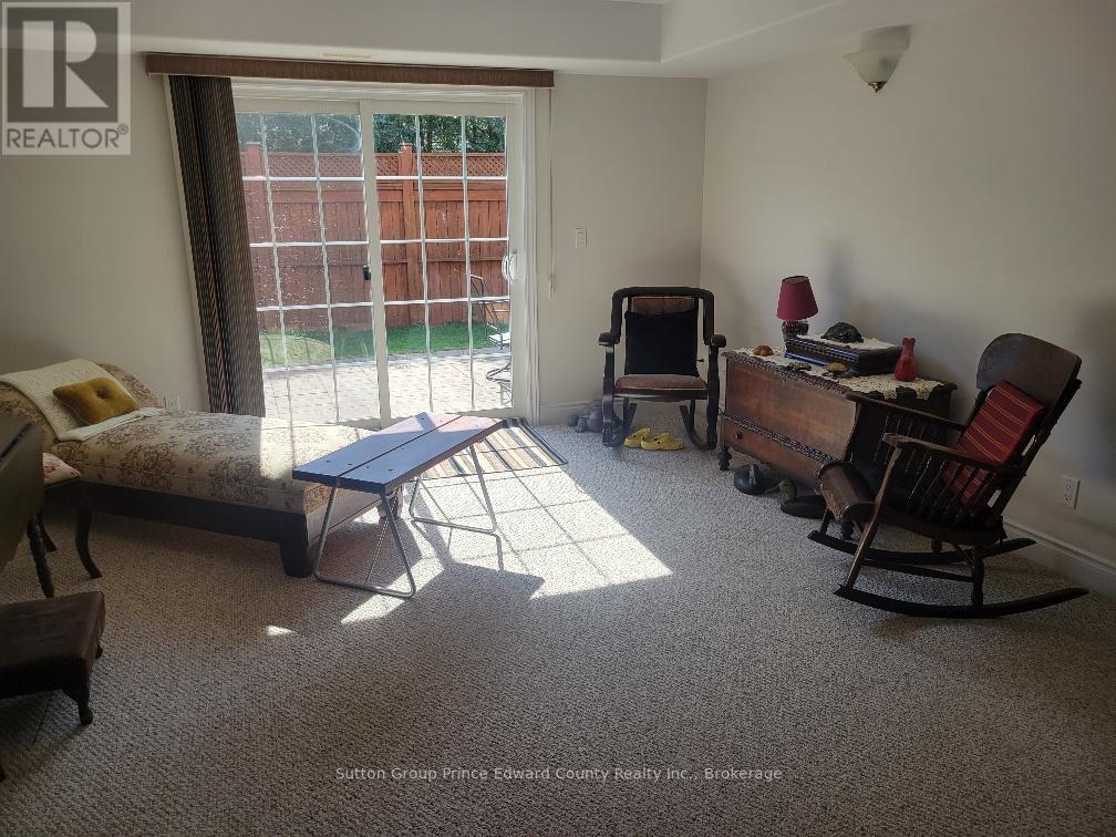 #5 16 LANE AVENUE - 24