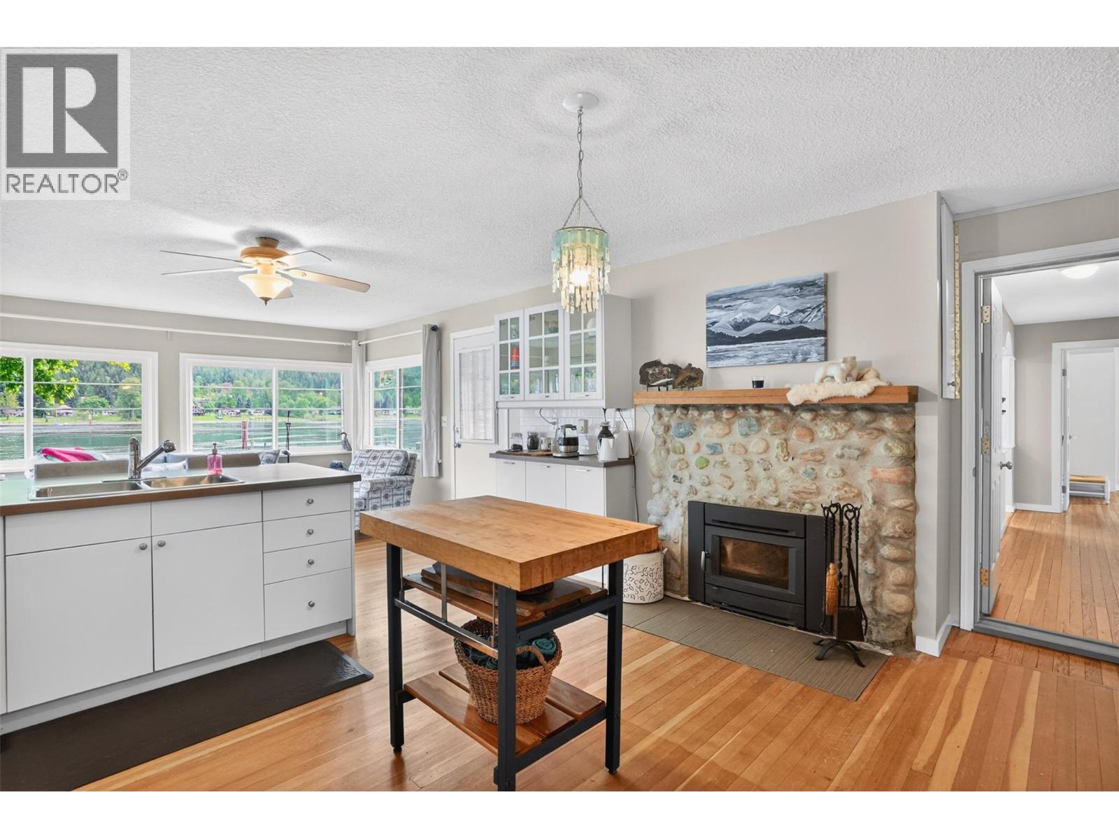 8110 & 8120 BUSK Road - 10