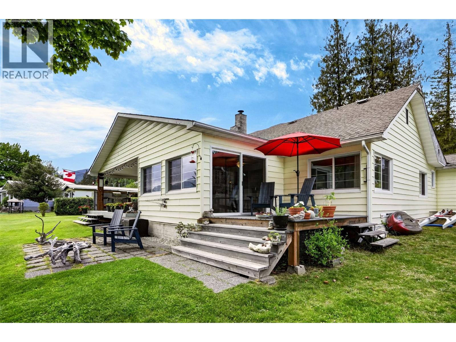 8110 & 8120 BUSK Road - 14